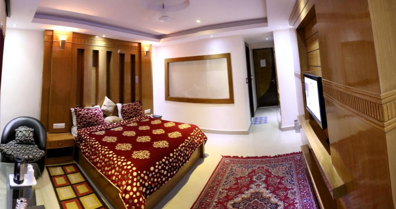 Hotel Raj Mandir Haridwar Bagian luar foto