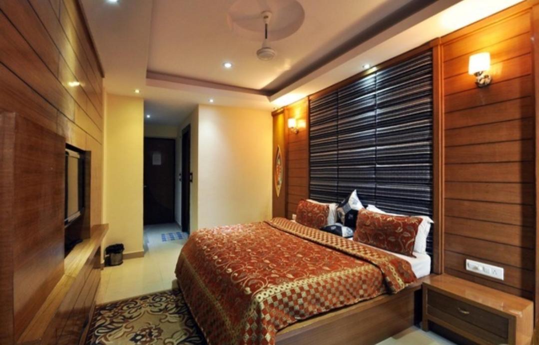 Hotel Raj Mandir Haridwar Bagian luar foto