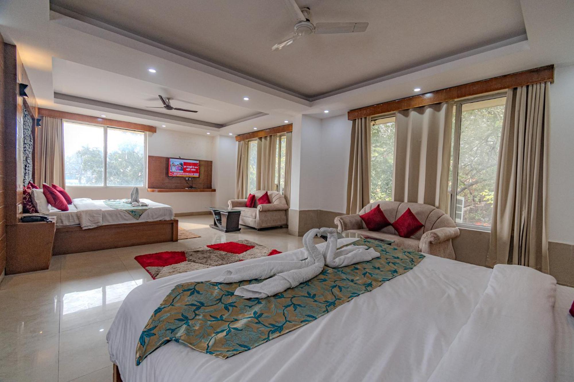 Hotel Raj Mandir Haridwar Bagian luar foto