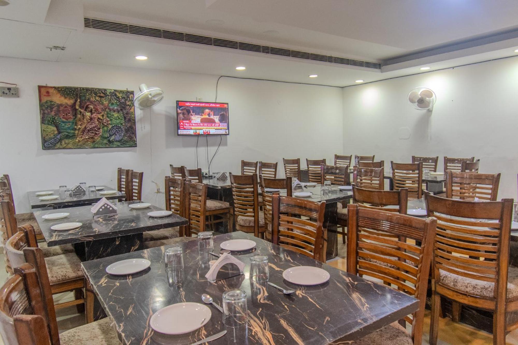 Hotel Raj Mandir Haridwar Bagian luar foto