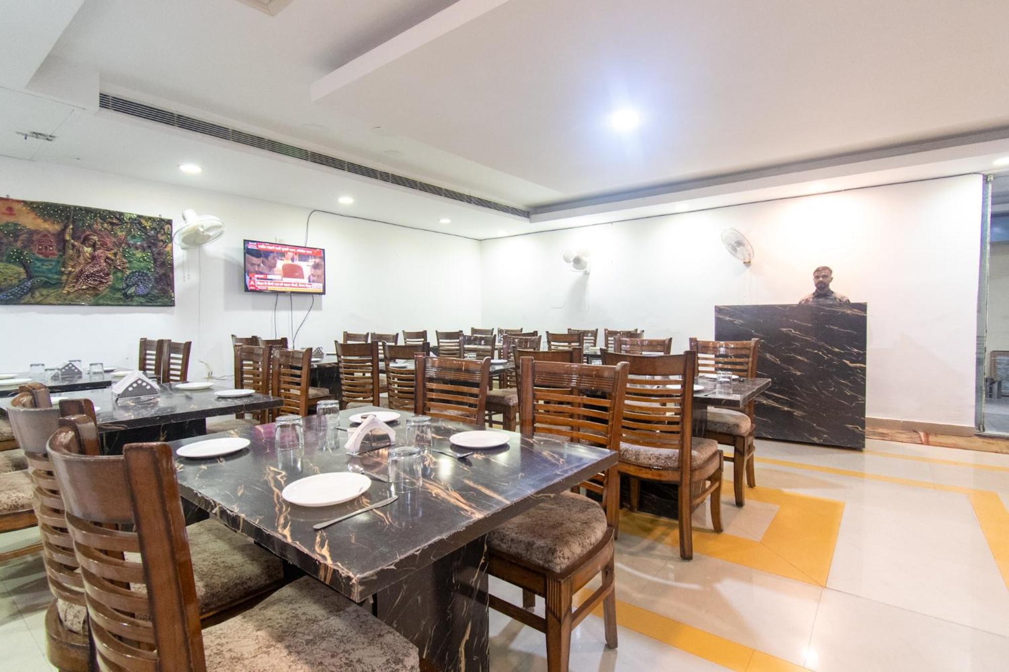Hotel Raj Mandir Haridwar Bagian luar foto