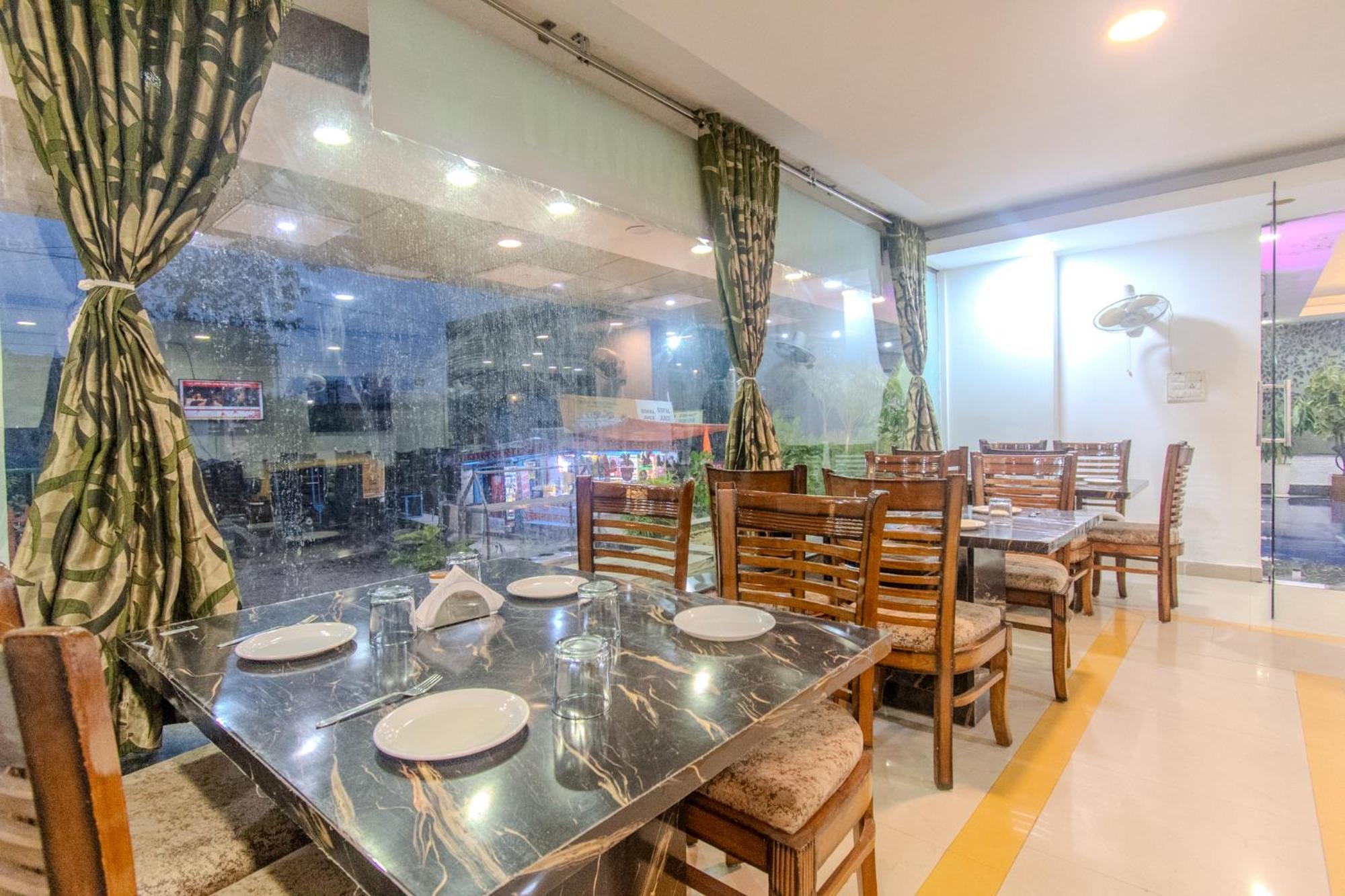 Hotel Raj Mandir Haridwar Bagian luar foto