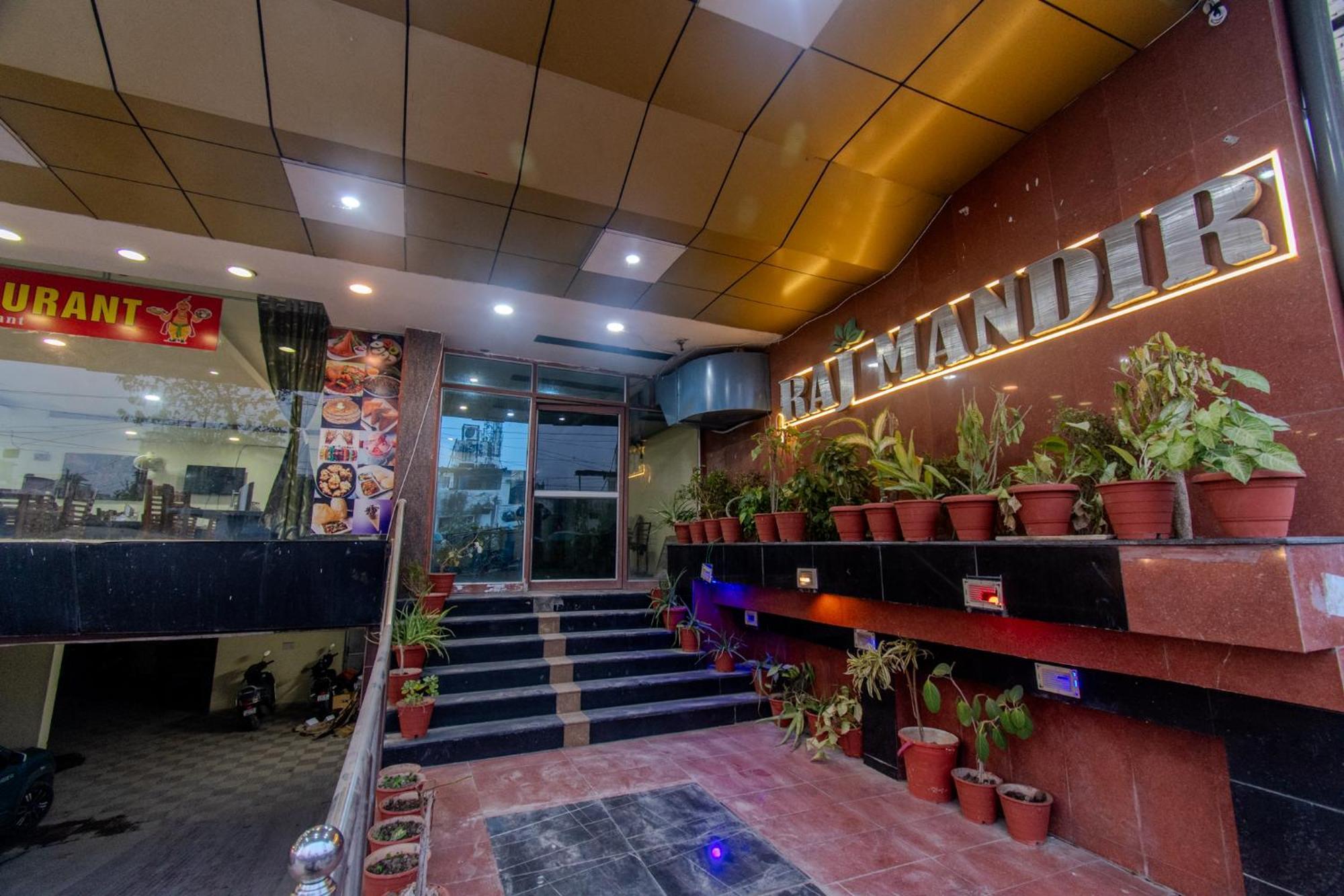 Hotel Raj Mandir Haridwar Bagian luar foto