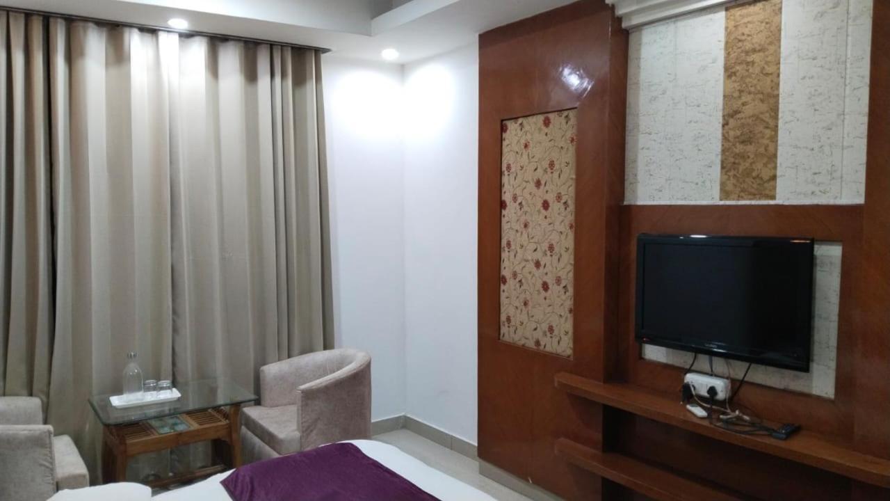 Hotel Raj Mandir Haridwar Bagian luar foto