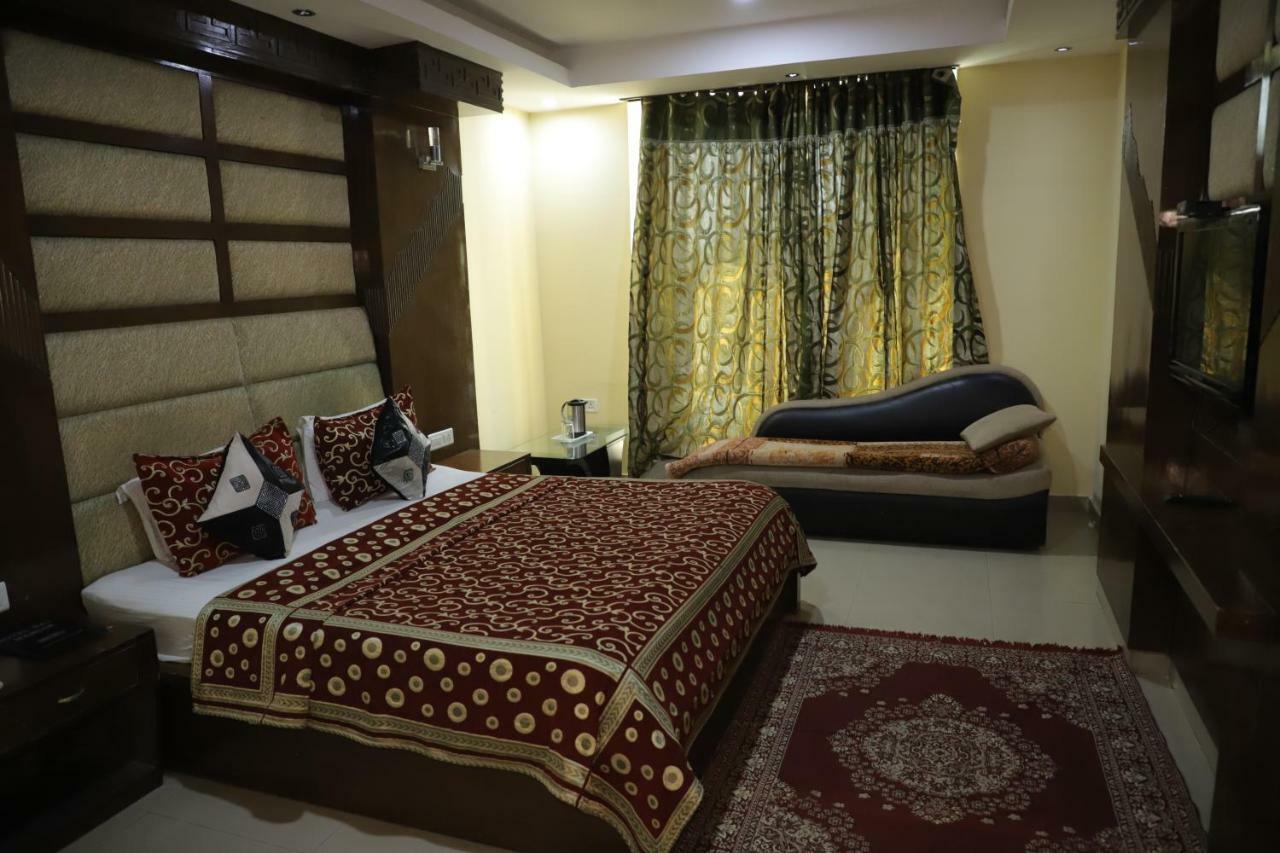 Hotel Raj Mandir Haridwar Bagian luar foto